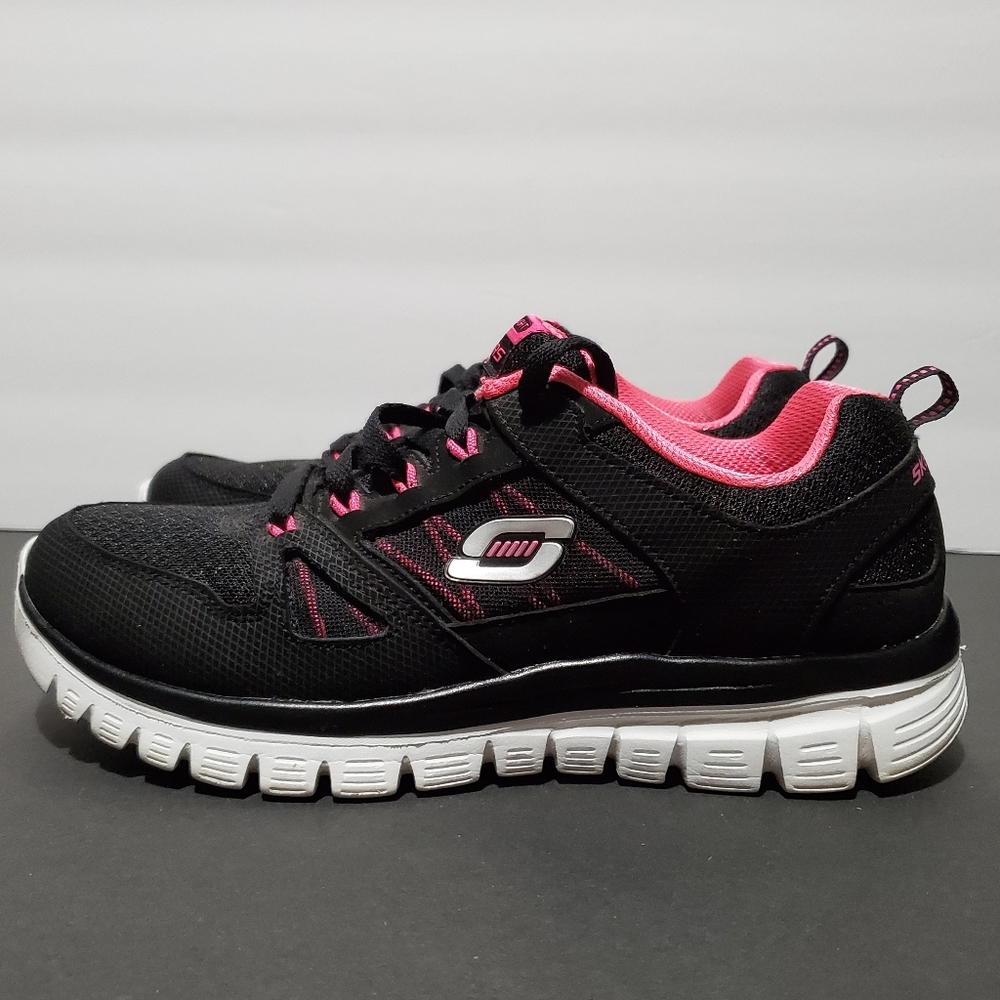Skechers lightweight Memory Foam sz 8
